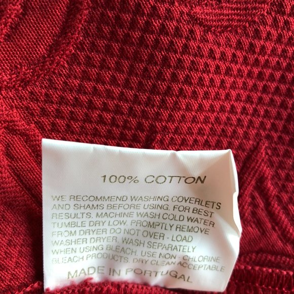 NWOT: Pair | Red Matelassé Standard Pillow Shams - Picture 8 of 9